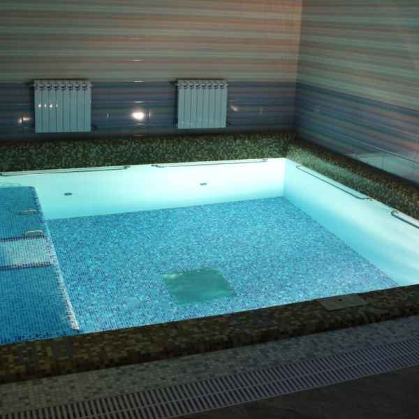 мозаичный бассейн в верхней пышме