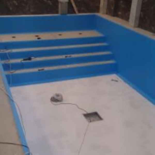 монтаж пленки бассейна